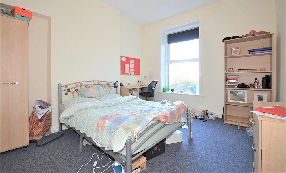 gallery image 10-parkers-rd-bedroom-4.jpg