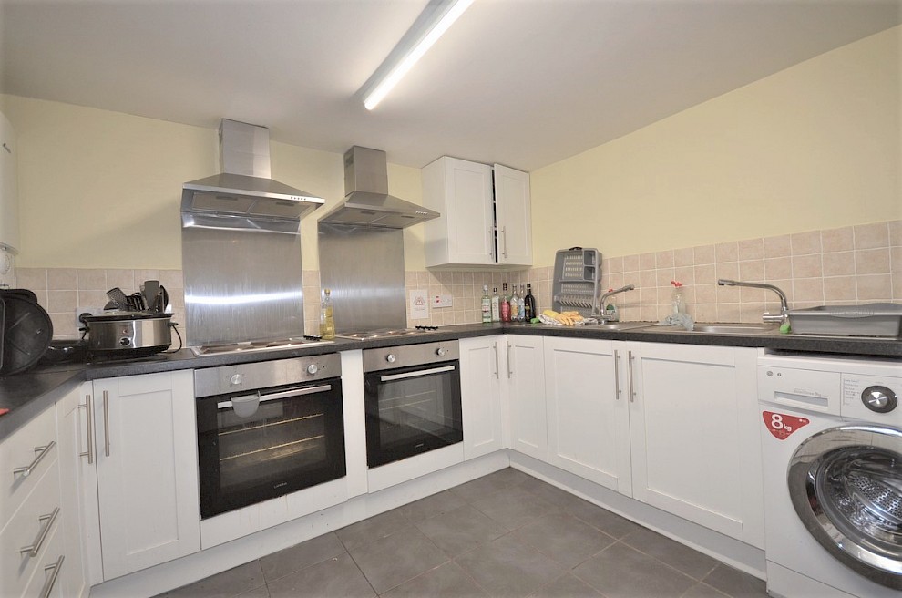 gallery image 12-holberry-close-kitchen-view-2.jpg