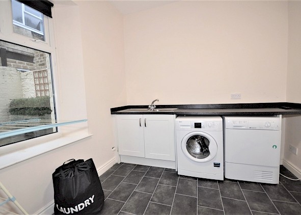 6, Clarke Dell, Botanical Gardens, Sheffield S10 2NR -