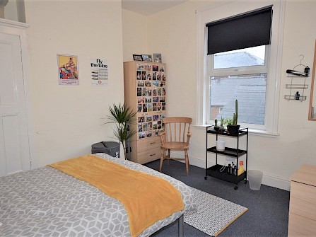 43, Commonside, Crookes, Sheffield S10 1GD -