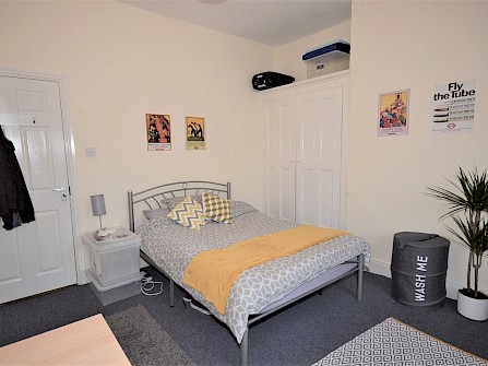 43, Commonside, Crookes, Sheffield S10 1GD -