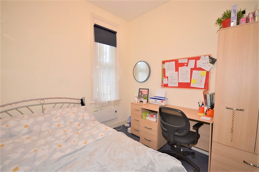 gallery image 43-commonside-bedroom-4.jpg